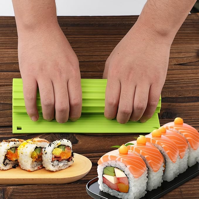BOXOB Sushi Rolling Mat, 8.66x7.87 Inch Silicone Kitchen Kimbap Roller Mat Sushi Maker Reusable Rolling Kit Easy-to-Clean Making for Beginner Kids (Green)